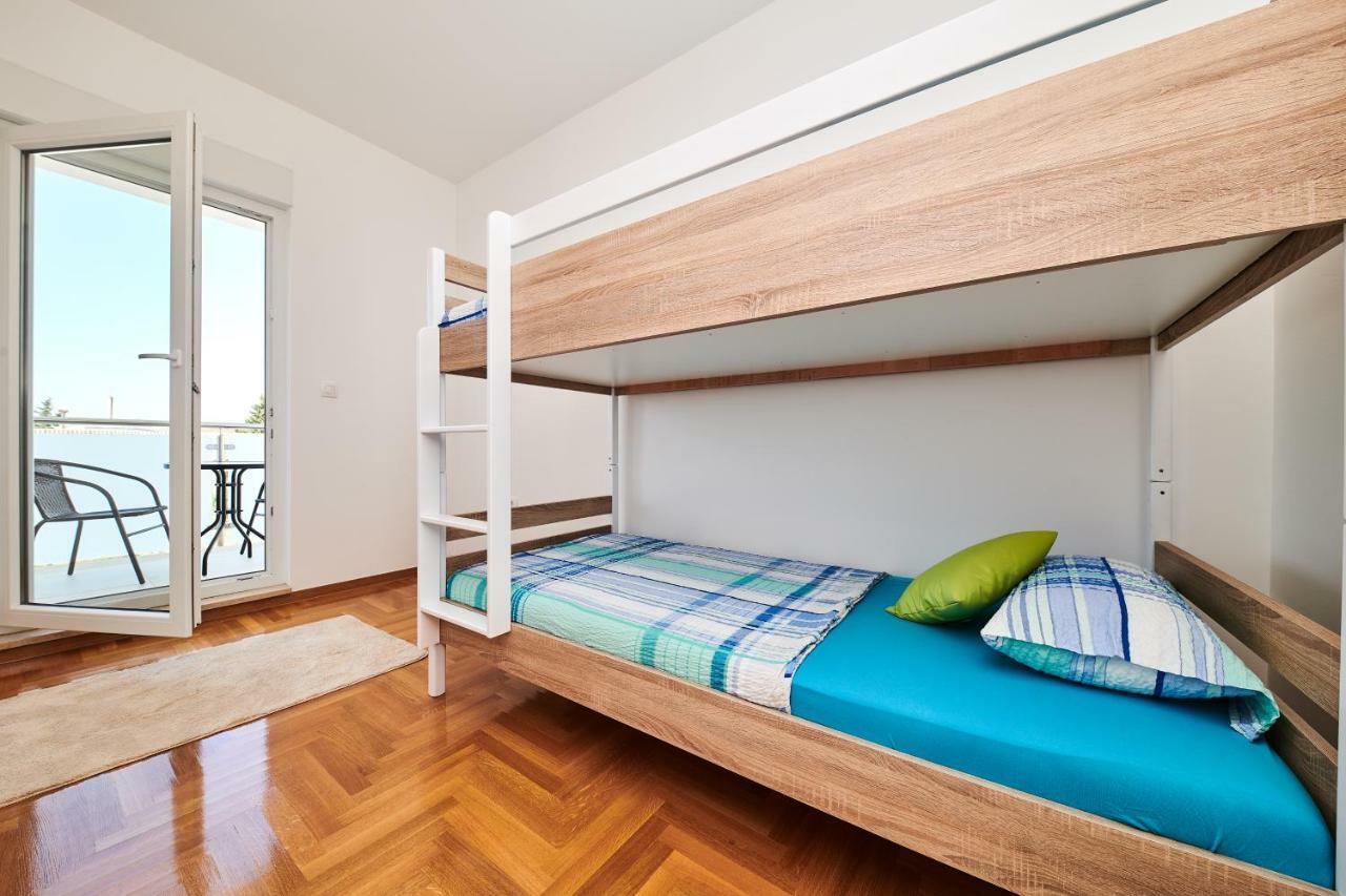 Ferienwohnung Sommer Новиград Экстерьер фото
